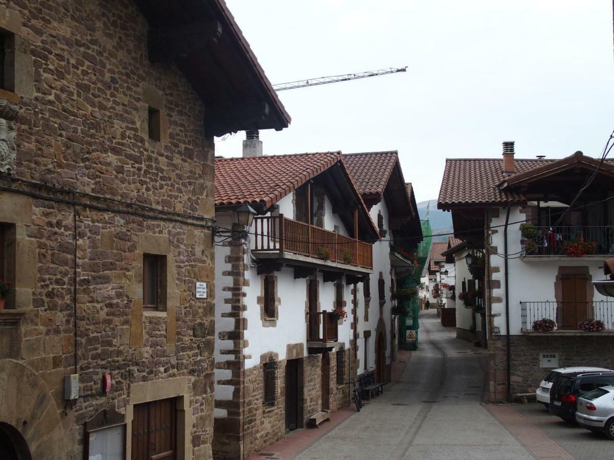 Casa Rural Txolinenea Guest House Lantz Luaran gambar